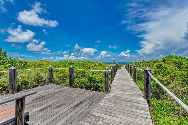 145 S Ocean Avenue 214, Palm Beach Shores, FL 33404