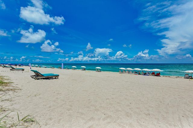 145 S Ocean Avenue 214, Palm Beach Shores, FL 33404