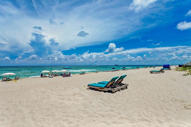 145 S Ocean Avenue 214, Palm Beach Shores, FL 33404
