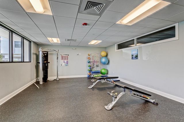 145 S Ocean Avenue 214, Palm Beach Shores, FL 33404