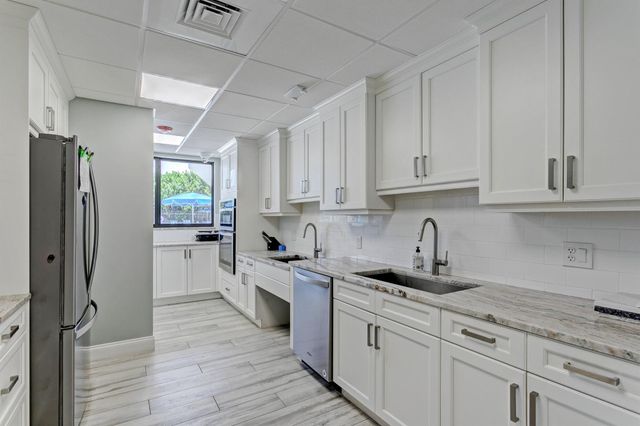 145 S Ocean Avenue 214, Palm Beach Shores, FL 33404