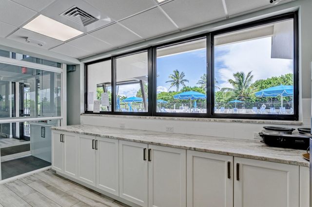 145 S Ocean Avenue 214, Palm Beach Shores, FL 33404