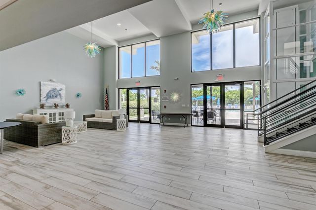 145 S Ocean Avenue 214, Palm Beach Shores, FL 33404