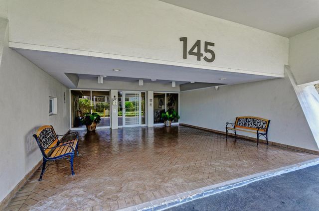 145 S Ocean Avenue 214, Palm Beach Shores, FL 33404