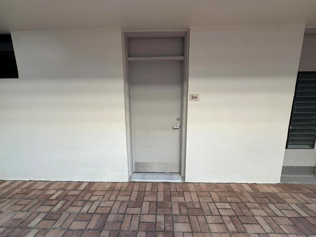 145 S Ocean Avenue 214, Palm Beach Shores, FL 33404