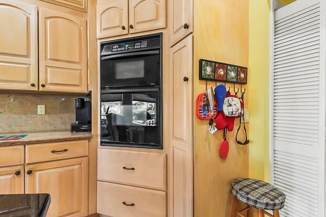 10691 SE Jupiter Narrows Drive, Hobe Sound, FL 33455