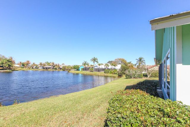 10691 SE Jupiter Narrows Drive, Hobe Sound, FL 33455