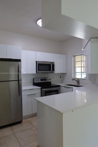 18340 NW 68th Ave A, Hialeah, FL 33015