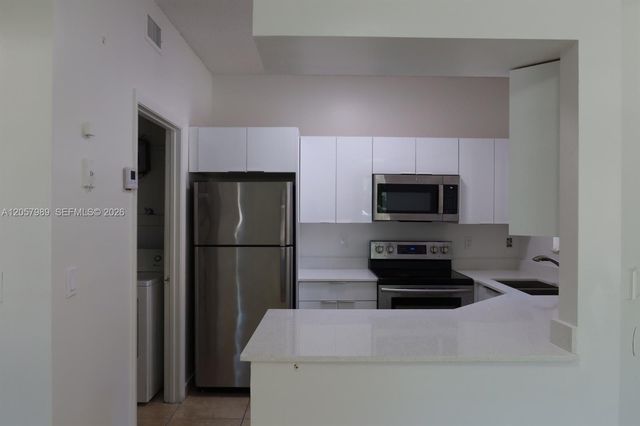 18340 NW 68th Ave A, Hialeah, FL 33015
