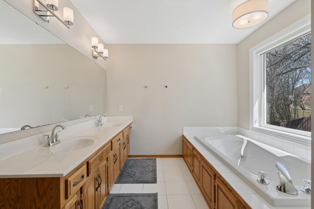 4778 Slater Road, Eagan, MN 55122