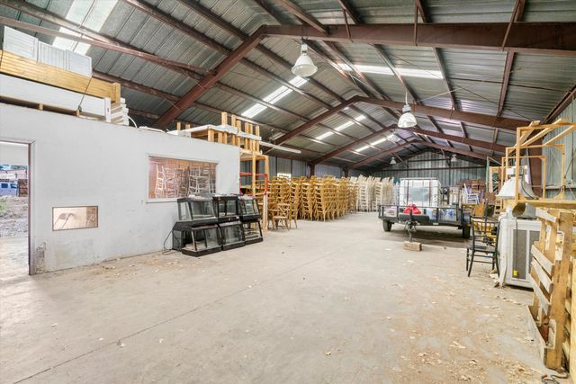 430 ISLETA Boulevard SW, Albuquerque, NM 87105