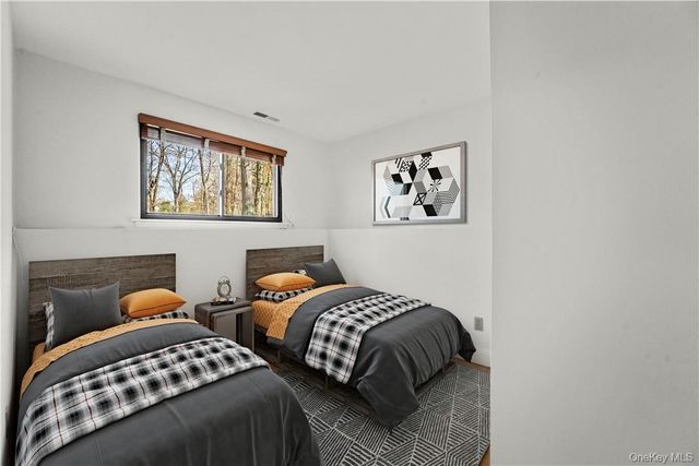6 Scarborough Circle, Briarcliff Manor, NY 10510