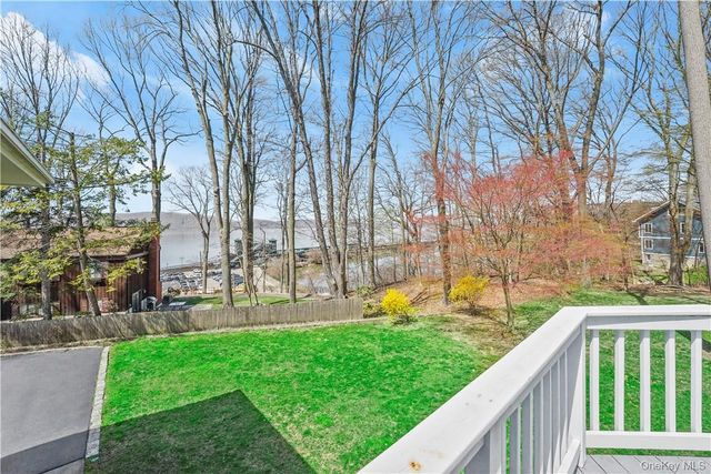 6 Scarborough Circle, Briarcliff Manor, NY 10510
