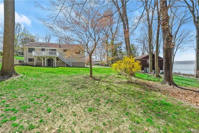 6 Scarborough Circle, Briarcliff Manor, NY 10510
