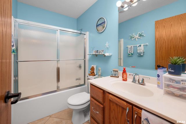 605 E 13TH Avenue Court, Coal Valley, IL 61240