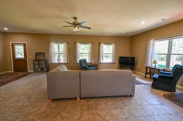 9350 SE 500 Road, Collins, MO 64738