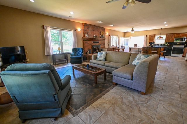 9350 SE 500 Road, Collins, MO 64738