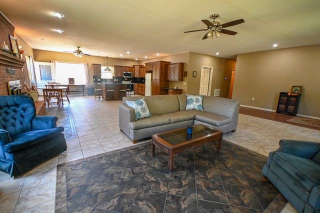 9350 SE 500 Road, Collins, MO 64738