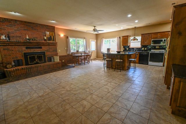 9350 SE 500 Road, Collins, MO 64738