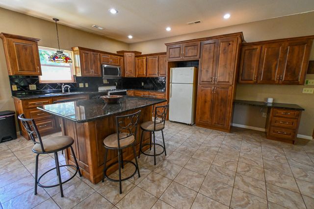 9350 SE 500 Road, Collins, MO 64738