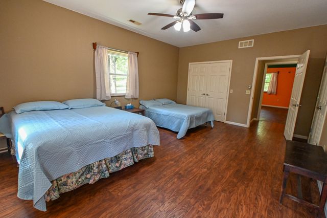 9350 SE 500 Road, Collins, MO 64738