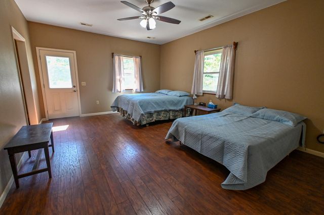 9350 SE 500 Road, Collins, MO 64738