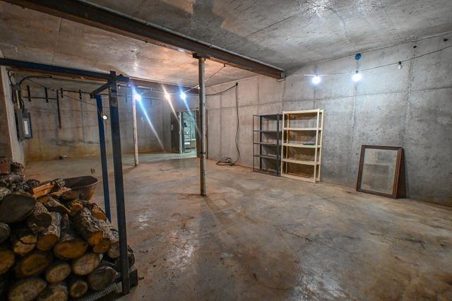 9350 SE 500 Road, Collins, MO 64738