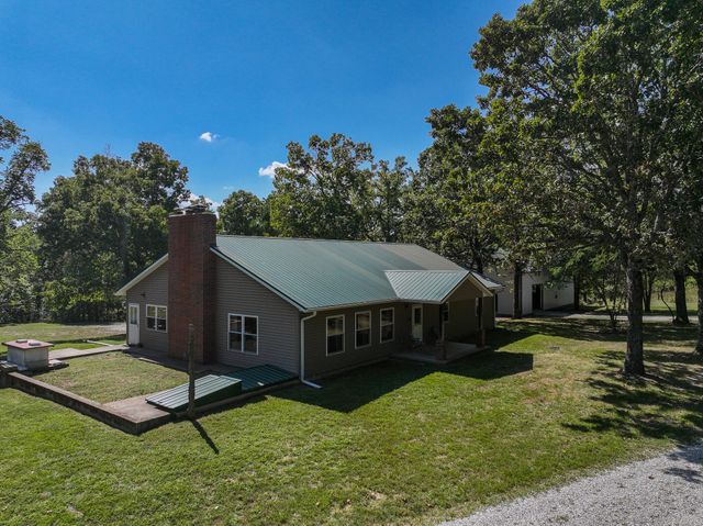 9350 SE 500 Road, Collins, MO 64738
