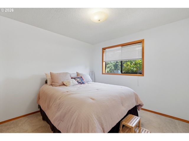 1050 Nw JACKSON St, Hillsboro, OR 97124