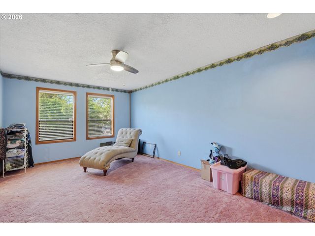1050 Nw JACKSON St, Hillsboro, OR 97124
