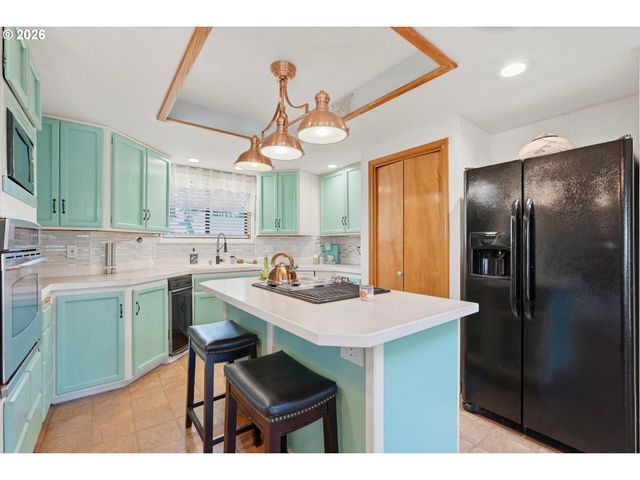 1050 Nw JACKSON St, Hillsboro, OR 97124