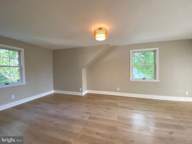 410 BELMONT AVE, Folsom, PA 19033