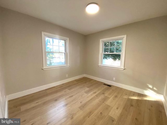 410 BELMONT AVE, Folsom, PA 19033