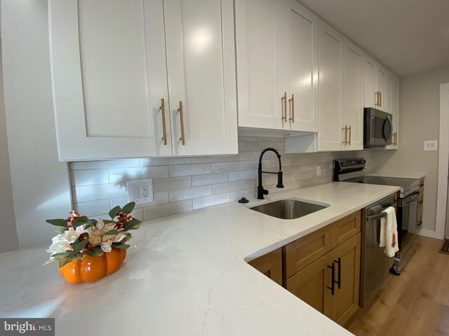 410 BELMONT AVE, Folsom, PA 19033