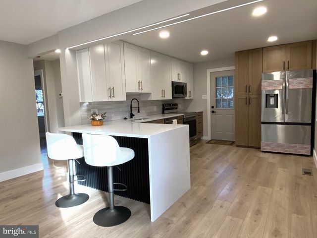 410 BELMONT AVE, Folsom, PA 19033
