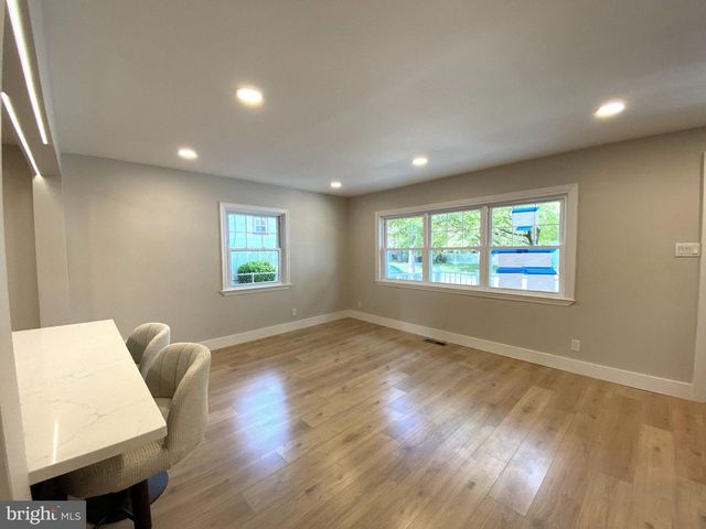 410 BELMONT AVE, Folsom, PA 19033