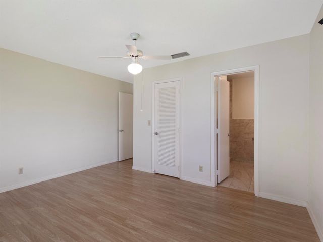 127 E Leisureville Boulevard, Boynton Beach, FL 33426