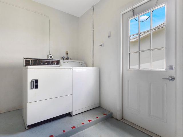 127 E Leisureville Boulevard, Boynton Beach, FL 33426