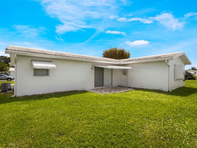 127 E Leisureville Boulevard, Boynton Beach, FL 33426