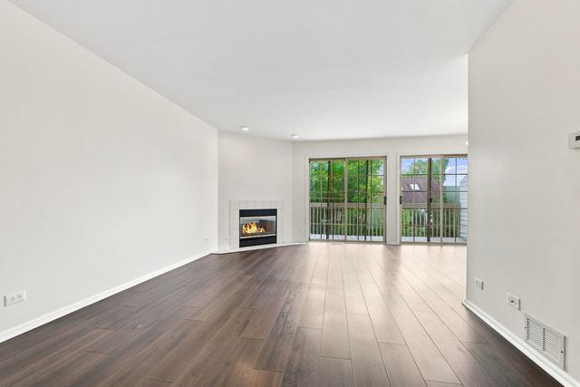 1509 N Saint Marks Place, Palatine, IL 60067