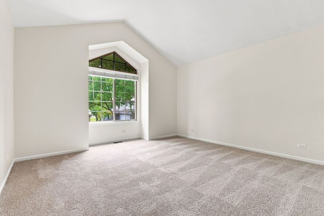 1509 N Saint Marks Place, Palatine, IL 60067