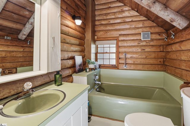 143 Caledonia Road, Landrum, SC 29356