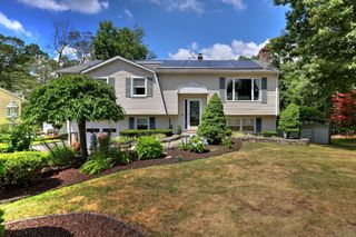 16 Stratton Court, Hamden, CT 06514