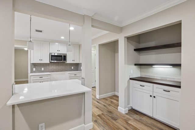 810 Vogel DR, Lockhart, TX 78644