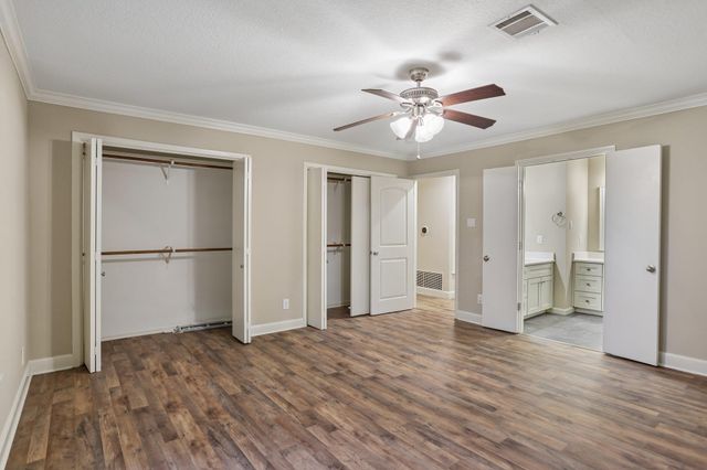 810 Vogel DR, Lockhart, TX 78644