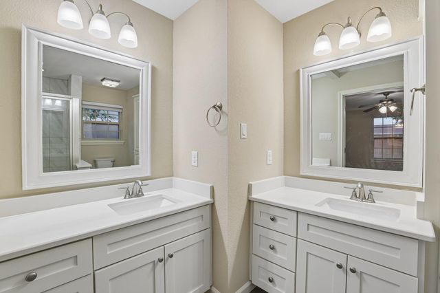 810 Vogel DR, Lockhart, TX 78644