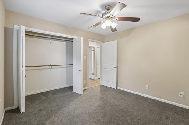 810 Vogel DR, Lockhart, TX 78644