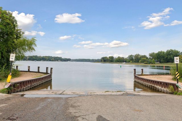 1461 N Arm Drive, Mound, MN 55364