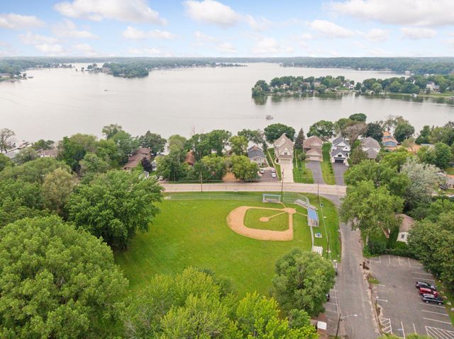 1461 N Arm Drive, Mound, MN 55364