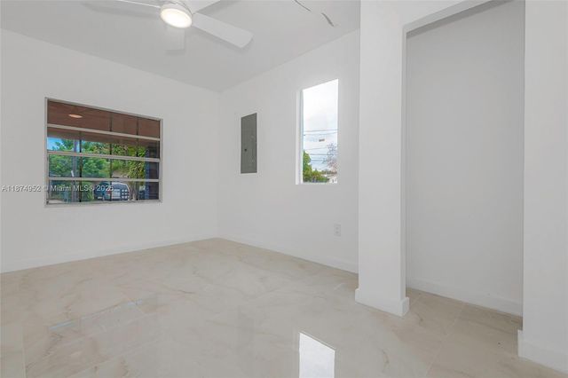 721 NW 6th St, Hallandale Beach, FL 33009